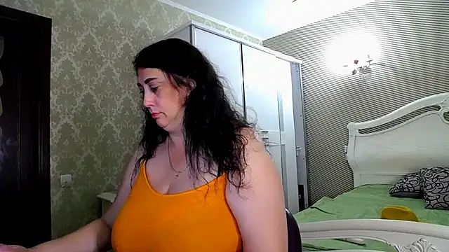 Evelyn Shy online show from June 2026 08:47:02 AM