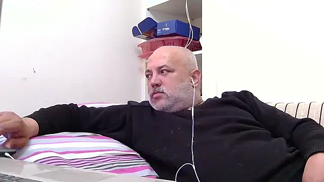 Snapshot of husoizmir chatting on May 2026 12:44:01 PM husoizmir online show from May 2026 12:44:01 PM