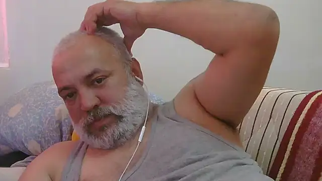 Snapshot of husoizmir chatting on June 2026 03:17:01 PM husoizmir online show from June 2026 03:17:01 PM