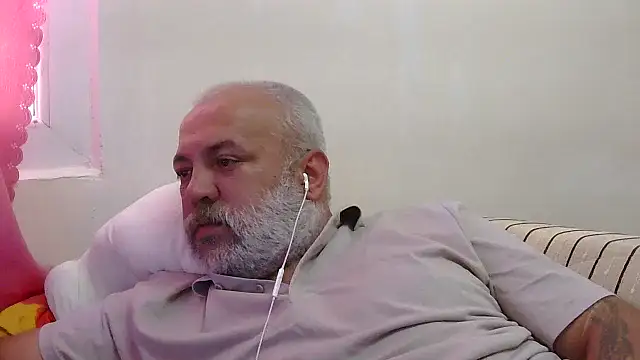 Snapshot of husoizmir chatting on June 2026 02:33:01 PM husoizmir online show from June 2026 02:33:01 PM