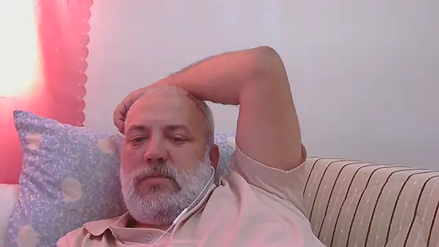 Snapshot of husoizmir chatting on June 2026 12:05:02 PM husoizmir online show from June 2026 12:05:02 PM