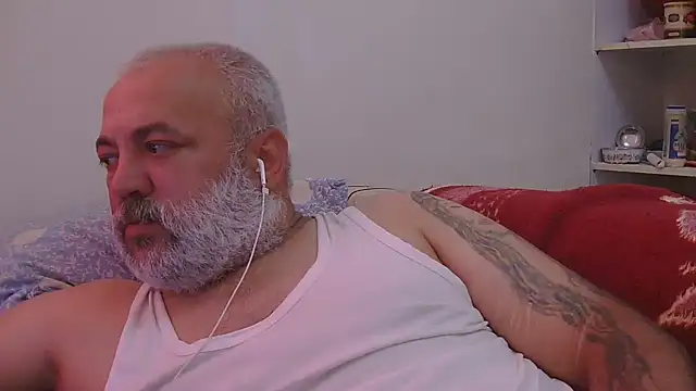 Snapshot of husoizmir chatting on June 2026 12:38:02 PM husoizmir online show from June 2026 12:38:02 PM