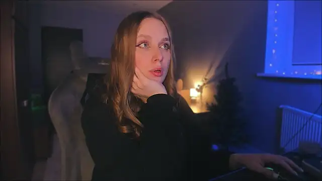 Snapshot of Rachel_Ro chatting on December 2024 01:21:01 AM Rachel Ro online show from December 2024 01:21:01 AM