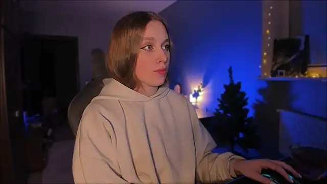 Snapshot of Rachel_Ro chatting on December 2024 03:50:02 AM Rachel Ro online show from December 2024 03:50:02 AM