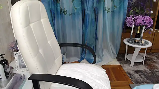 Mika Passion online show from December 2025 09:41:01 AM