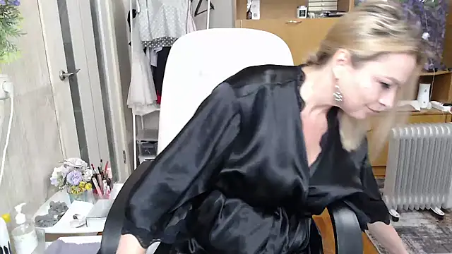 Mika Passion online show from October 2025 07:02:02 AM