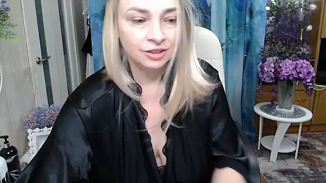 Mika Passion online show from November 2025 08:59:02 AM