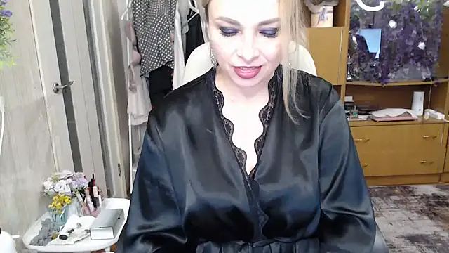 Mika Passion online show from October 2025 07:33:01 AM