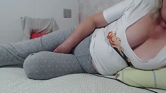Miss Night21 online show from October 2025 07:08:01 AM