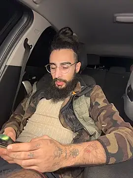 Av0caT online show from December 2025 10:26:02 PM