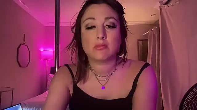 CrazyKittenMeow online show from October 2025 07:00:02 AM