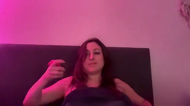 CrazyKittenMeow online show from October 2025 01:39:02 AM