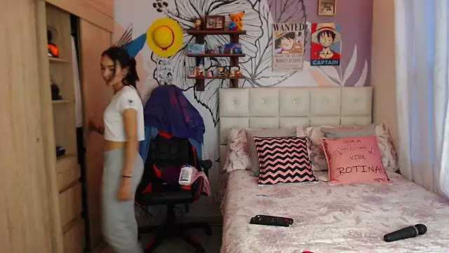 LinzyBaner online show from March 2025 10:55:02 PM