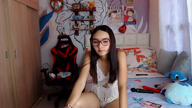 LinzyBaner online show from March 2026 10:01:01 PM