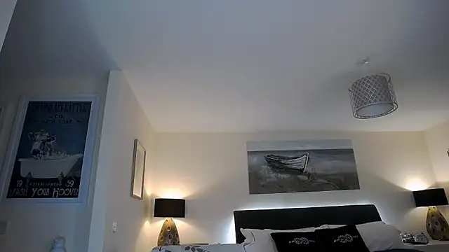 AlbanyWhite online show from February 2026 06:11:02 AM