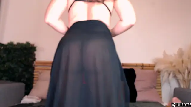 Julia-Ivy online show from October 2025 08:34:02 PM