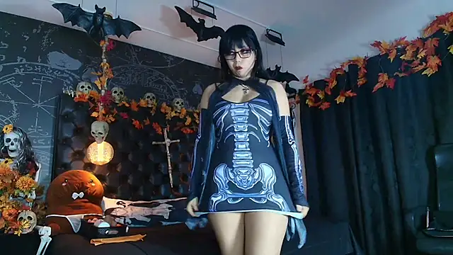 AlexHoe  online show from October 2025 06:49:02 PM