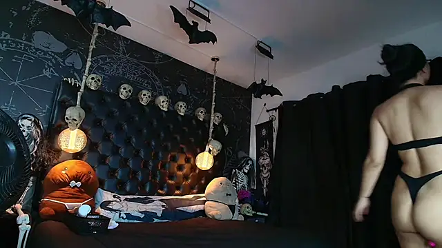 AlexHoe  online show from April 2026 06:36:01 PM