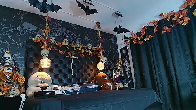 AlexHoe  online show from October 2025 06:41:02 PM