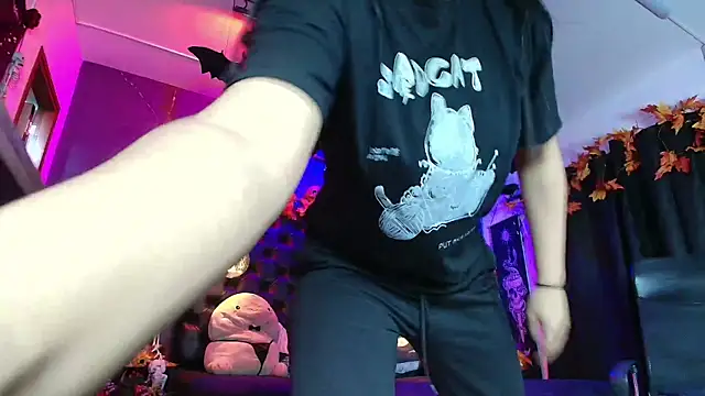 AlexHoe  online show from September 2025 08:38:01 PM
