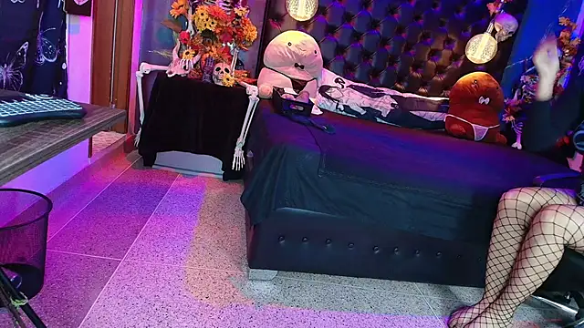 AlexHoe  online show from September 2025 06:52:01 PM