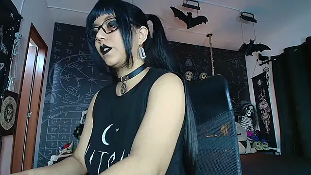 AlexHoe  online show from February 2026 07:05:01 PM