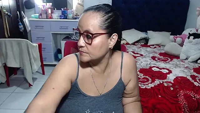 pervert mommy  online show from June 2026 10:44:01 PM