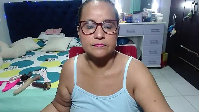 pervert mommy  online show from February 2026 11:10:01 AM