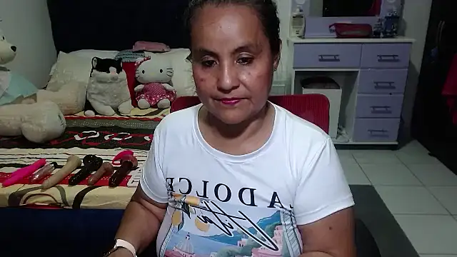 pervert mommy  online show from September 2025 11:54:01 AM