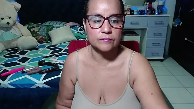 pervert mommy  online show from December 2025 11:02:02 AM