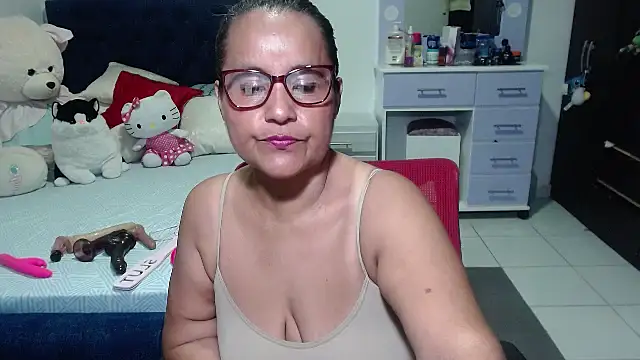 pervert mommy  online show from November 2025 10:20:02 AM