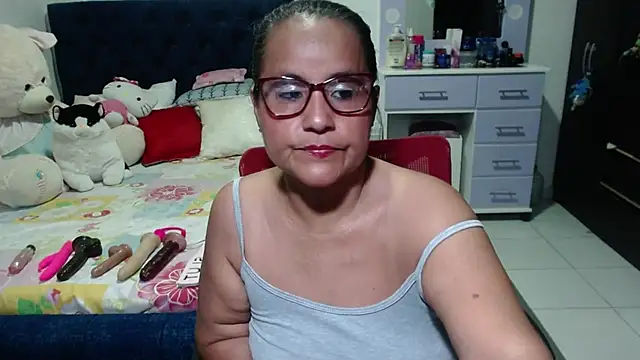 pervert mommy  online show from November 2025 10:40:01 AM