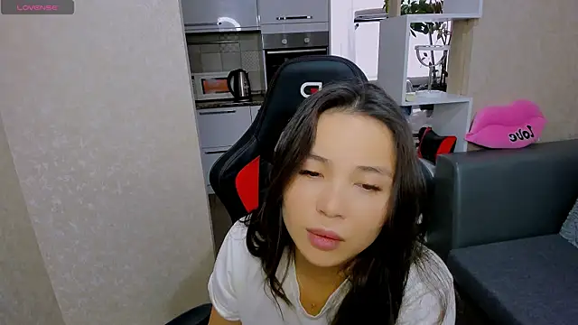 AyaMoon online show from September 2025 04:40:01 AM