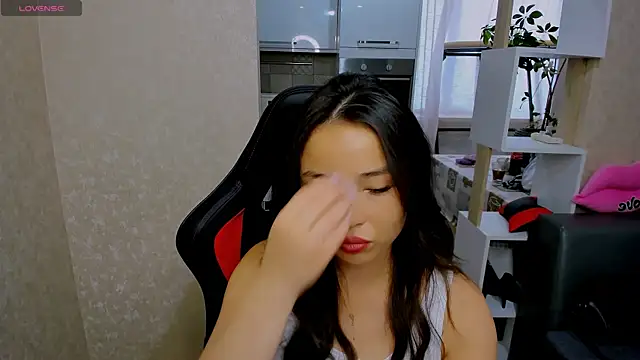 AyaMoon online show from September 2025 04:40:01 AM
