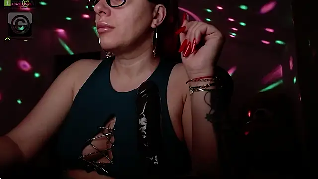 SonyaDevon online show from April 2026 02:51:01 AM