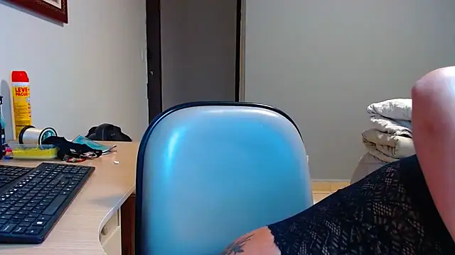 BumbumGigante online show from April 2026 10:28:01 AM