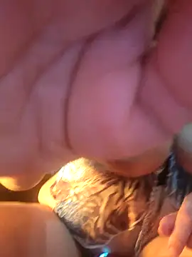 LAURAFOCOSA online show from March 2026 11:00:01 PM