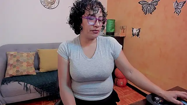 scarlet wet online show from March 2026 09:42:01 PM