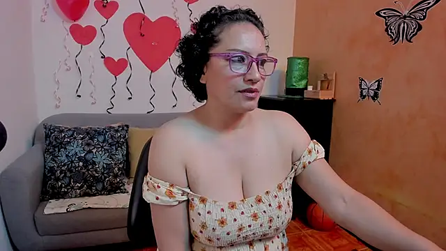 Snapshot of scarlet_wet chatting on February 2026 09:28:02 PM scarlet wet online show from February 2026 09:28:02 PM