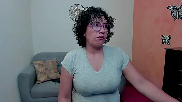 Snapshot of scarlet_wet chatting on May 2026 11:48:02 PM scarlet wet online show from May 2026 11:48:02 PM