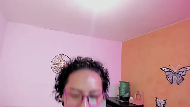 Snapshot of scarlet_wet chatting on February 2026 10:32:01 PM scarlet wet online show from February 2026 10:32:01 PM