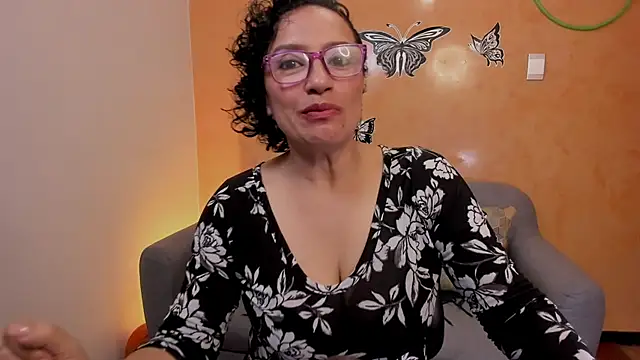 scarlet wet online show from April 2026 09:05:01 PM