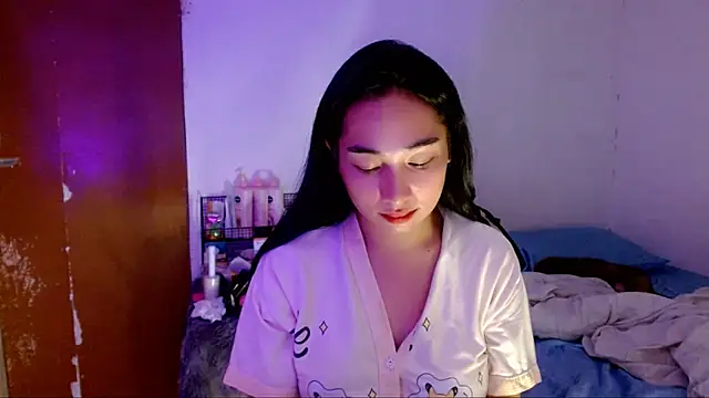 SweetLilly 18 online show from September 2025 02:35:02 PM