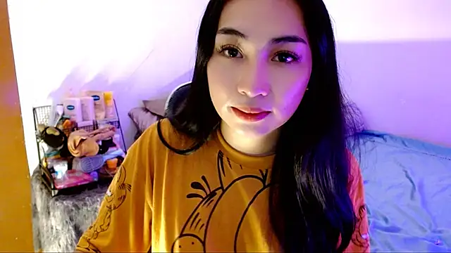 SweetLilly 18 online show from November 2025 03:01:01 AM