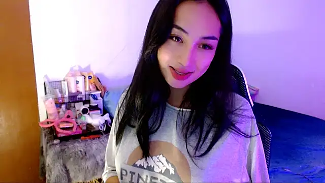 SweetLilly 18 online show from October 2025 02:13:01 AM