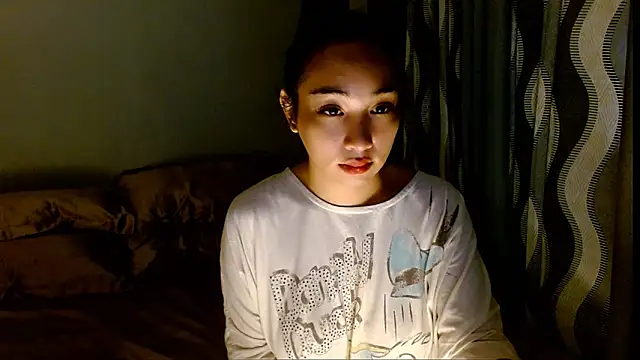 SweetLilly 18 online show from March 2026 03:32:01 AM