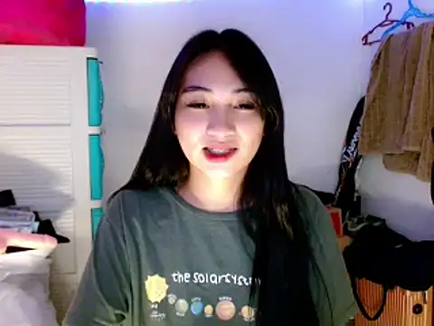 SweetLilly 18 online show from March 2025 06:50:01 PM