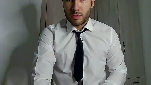 Justynn1 online show from December 2024 09:56:01 PM