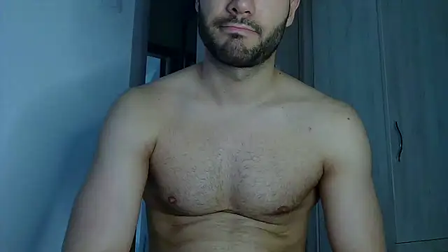 Snapshot of Justynn1 chatting on June 2026 04:54:02 AM Justynn1 online show from June 2026 04:54:02 AM