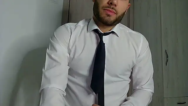 Justynn1 online show from February 2025 06:42:02 AM